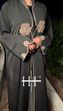 Load image into Gallery viewer, Four Flora Abaya
