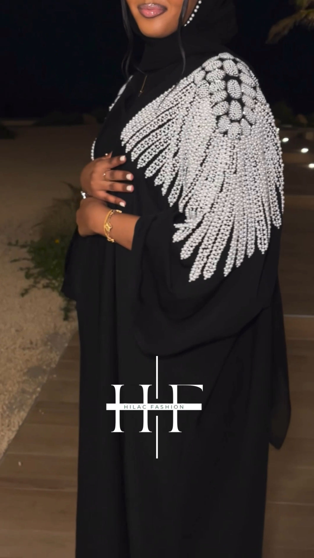 Pearl Shoulder Abaya